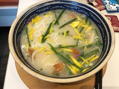-新世界·过桥米线宴