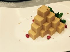 -品悦酒店(三林古镇店)