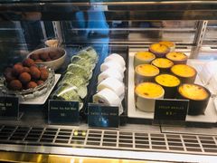 -莓园冰淇淋店