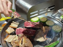 -围炉肉舍•炭烤活鳗•丹东海鲜烤肉(步行街店)