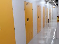 -安东易迷你自助仓储寄存仓库(草桥店)