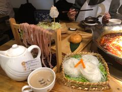 -湊湊火锅·茶憩(杭州湖滨银泰in77店)
