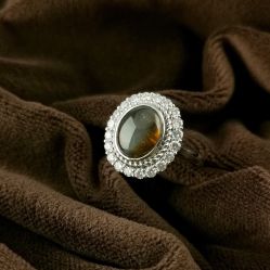 -威德钻石-克拉钻大本营(南京东路店)