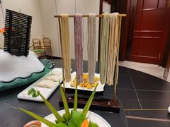 -鼎泰亨·海鲜牛肉餐厅(滨江店)