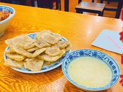 老北京炸灌肠-门框胡同百年卤煮(新街口店)