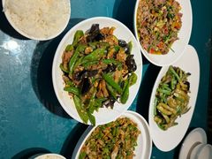 -呷湘厨·鱼汤捞饭·剁椒鱼头·辣椒炒肉(国家会展中心店)