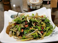 老广爽鱼皮-佳面馆·竹升云吞面·爽鱼皮·牛腩面(易发店)