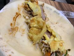 卷好的饼-合合春饼·酱骨·东北菜(潘家园店)