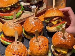 -三勾JJJ Burger&Coffee(梅溪湖店)