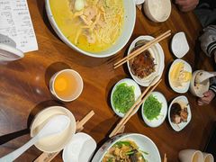 -李犟大爆鳝面·手工蟹黄包(湖滨西湖店)