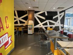 -麦当劳(驿坂服务区B区店)