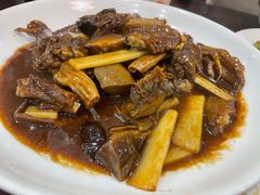 -余杨鸭鸭餐厅