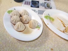 -六合夜市
