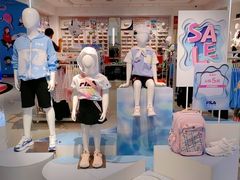 -王府井奥莱临潼小镇(临潼店)
