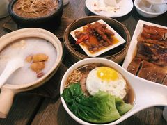 -新大咀港式茶餐厅(宝山万达店)