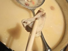 -尚尚仙·酸汤猪手·猪肚鸡火锅(华联万柳购物中心店)