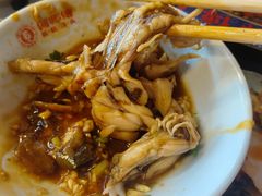 -何师傅美蛙鱼头(汉街店)
