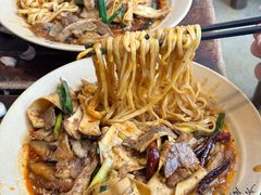 -方铲铲·成都板凳面(滨江银泰店)