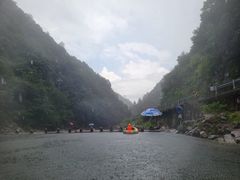 -安吉龙王山峡谷漂流
