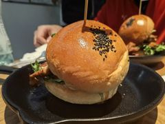 秘制照烧鸡腿堡-龙治汉堡(中华城店)
