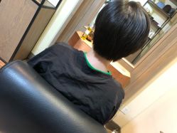 -苑苑发型设计