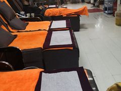 -老苗医养生堂(（1店）解放东路店)