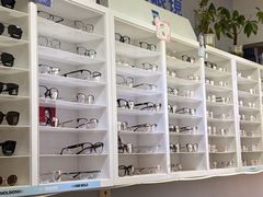 -天空之镜眼镜店蔡司依视路授权店(天通苑店)