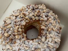 榛子车轮泡芙-BHG Bakery(北京SKP店)