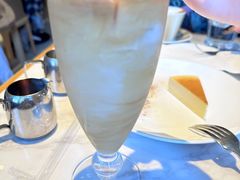 -La-Serene Café