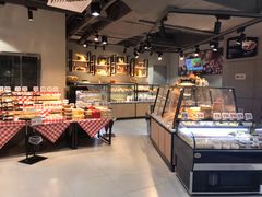 面包甜点陈列柜-盒马鲜生(龙德广场店)