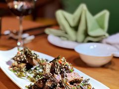 青城绿茶熏肋排-青城山六善酒店·紫氣園中餐厅