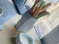 -穹六人间 people 6(岳阳路店)