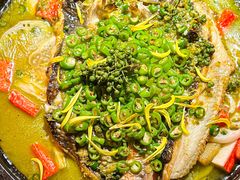 -鸣记脆皮烤鱼·海鲜烤鱼(三八广场店)