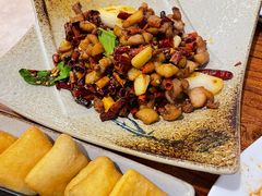 -滇香肴·云南菜蒸汽石锅鱼(云南北路店)