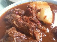 匈牙利牛肉配白饭-永安咖啡室