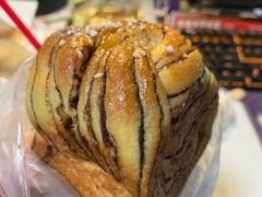 -Dough&Joe团憩(瑞虹天地月亮湾店)