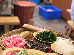 -卤校长老火锅(杨家坪直营店)