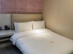 -德全心悦酒店(北京金台路地铁站店)