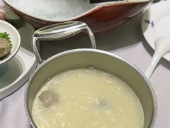 -红鼎豆捞·非遗鲍皇汤火锅(宝丰路店)