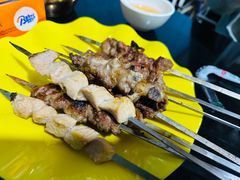-烤肉小伙烤肉店