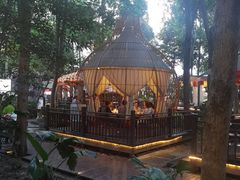 -二荆条·蜀鲜汇城市森林火锅