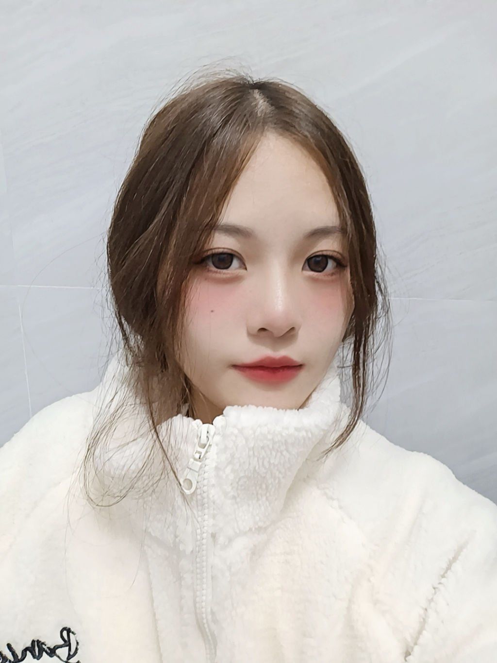 三天后才能化妆,效果非常显著,皮肤变得透亮有光泽
