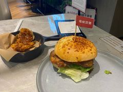 -必胜客(上海新南方商城PH店)