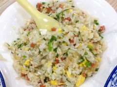 -江城燕子大排档(江汉路步行街店)