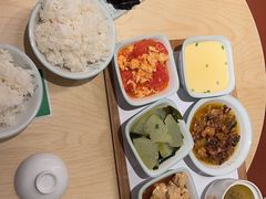 -老乡鸡(上海白玉兰广场店)