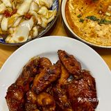 今日美食 酸醋白菜: ️炒辣椒跟蒜 ️加白菜炒