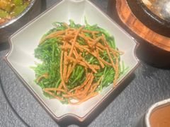 热拌馓子豆苗-锦荟JINHUI·浙江小馆(上海荟聚店)