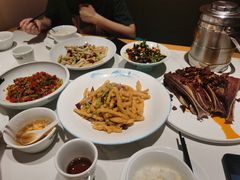 -饭橘汉江码头·乡野土菜馆(静安路店)