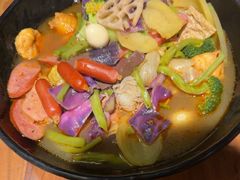 -万记麻辣烫国展总店