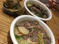 卤味三拼粉-狮头牌卤味研究所·卤味饭(花城汇南区店)